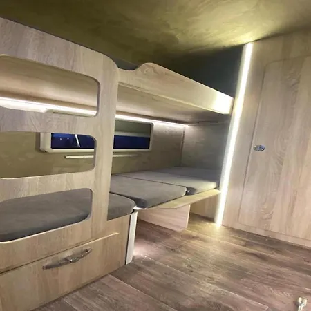 Renka Holidays And Caravans Hotel